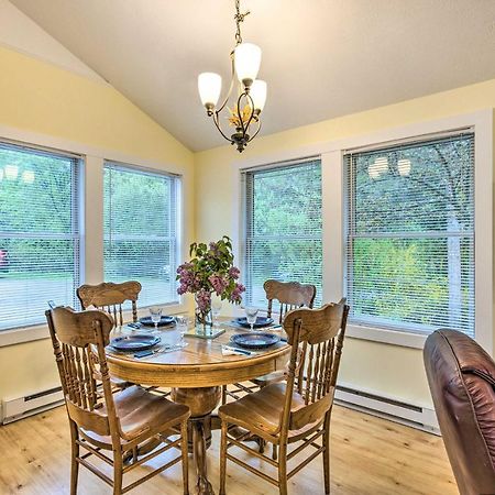 Charming Retreat Near Downtown Frankfort And Beaches Bagian luar foto