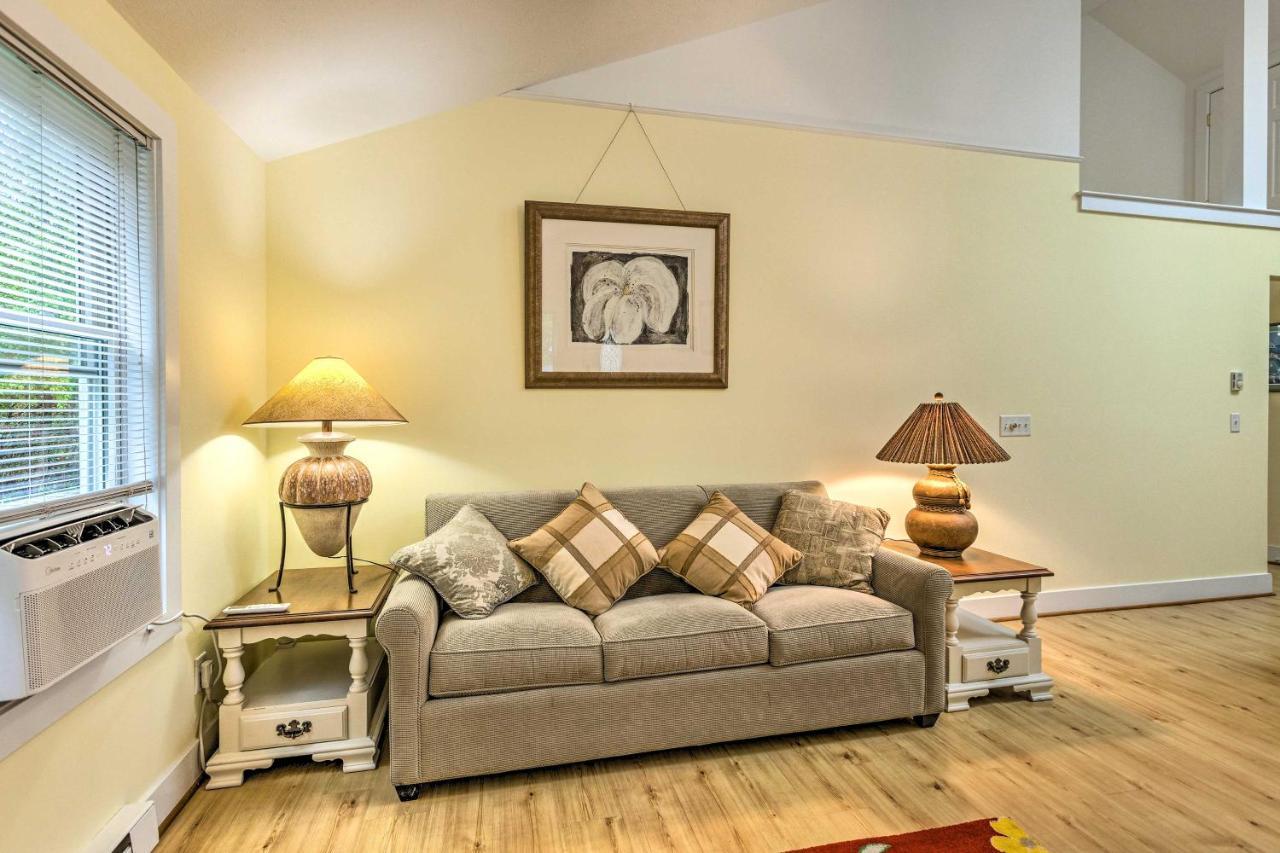 Charming Retreat Near Downtown Frankfort And Beaches Bagian luar foto