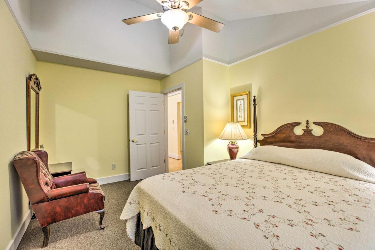 Charming Retreat Near Downtown Frankfort And Beaches Bagian luar foto