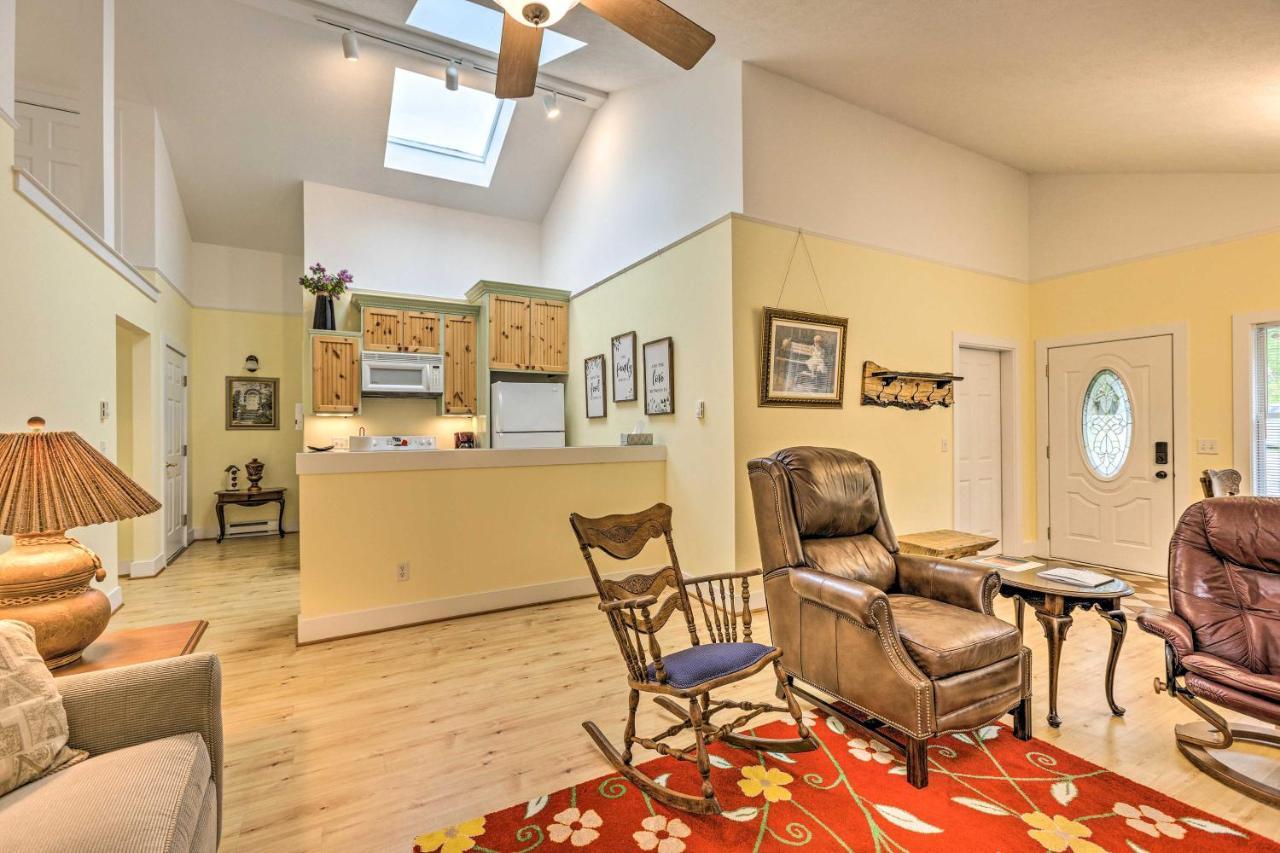 Charming Retreat Near Downtown Frankfort And Beaches Bagian luar foto